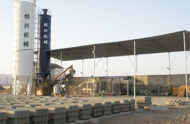 阿爾及(jí)利亞砌塊(kuai)磚機客戶(hu)