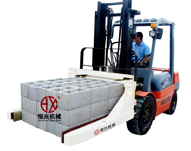 夏季(jì)抱磚機夾磚液壓(yā)壓力沒穩定的原(yuán)因