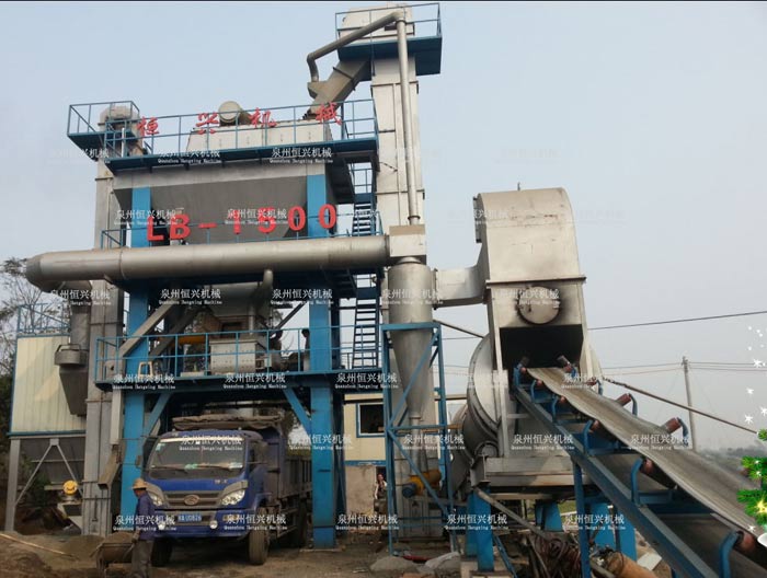 南非瀝青拌合(hé)站客戶