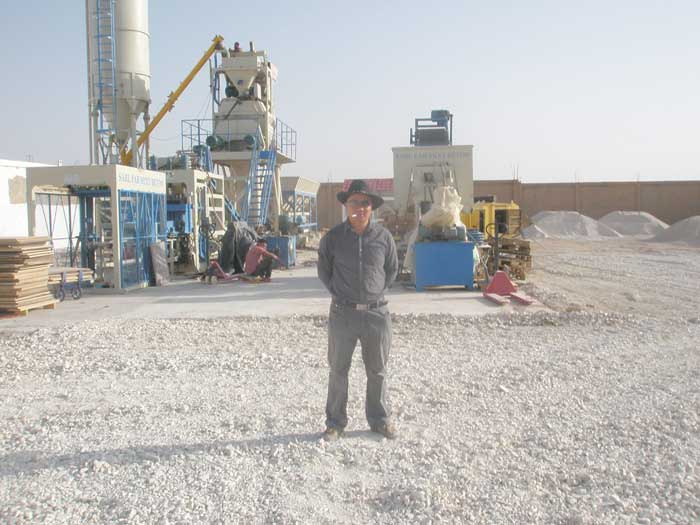 沙特砌塊(kuai)成型機客戶