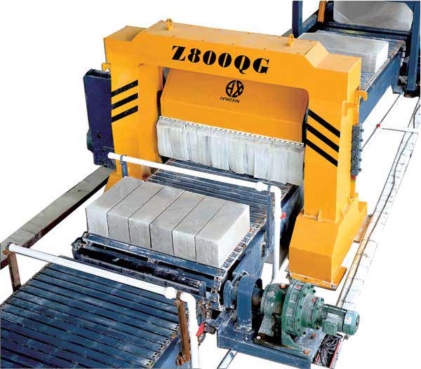 陶(táo)粒自保(bao)溫砌塊(kuai)生産線(xiàn)設備