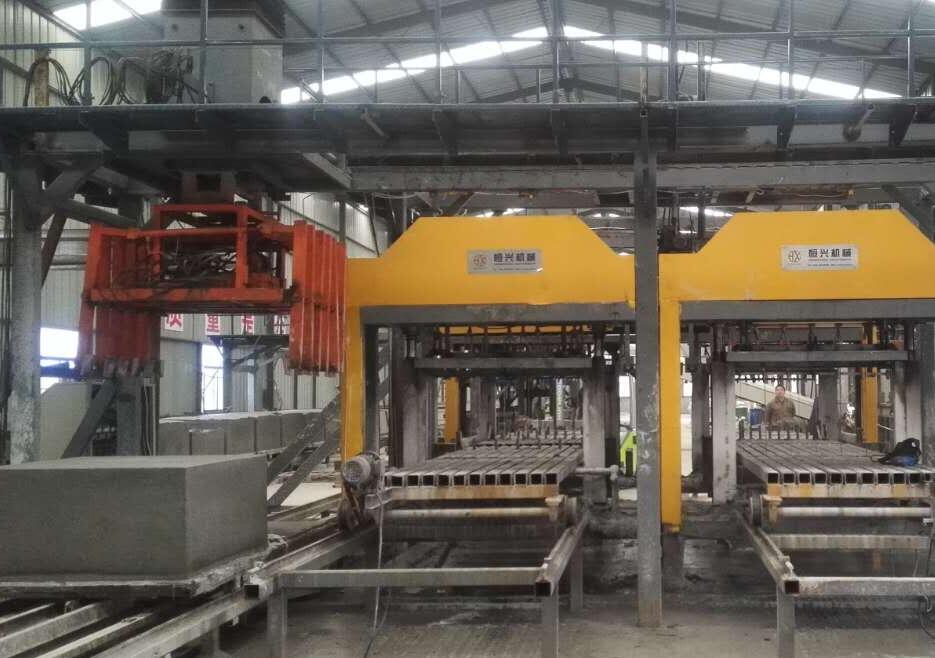 免蒸加氣塊設(shè)備 水泥發泡砌(qi)塊設備視頻