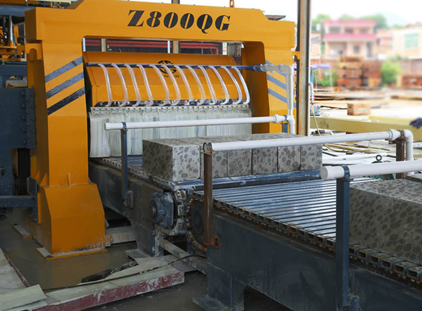 免蒸加氣塊(kuài)設備一機雙(shuāng)用的市場前(qián)景